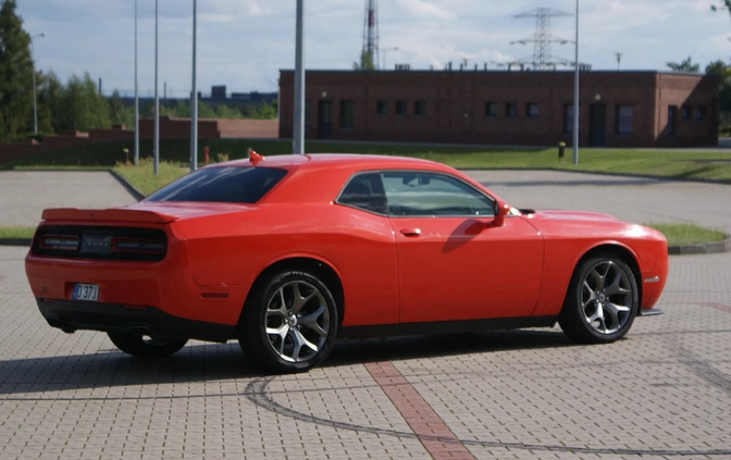 Dodge Challenger cena 81900 przebieg: 211000, rok produkcji 2017 z Legnica małe 137